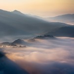 この世のものとは思えない美しい霧がたちこめる自然風景写真17
