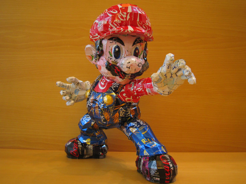 mario-made-from-aluminum-cans-japanese-artist-makaon