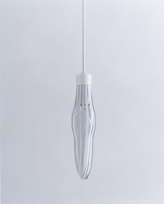 電球の熱によって「咲く」照明器具「hanabi」2