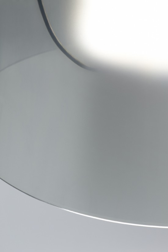 リング状に巻かれた覗き見防止用フィルムを使用したペンダントランプ「 transparent lamp」