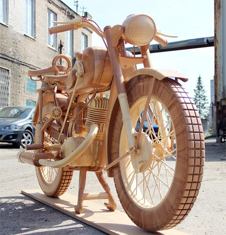 世界一美しいバイクはエンジンからホイールに至るまで全てが全て木製で