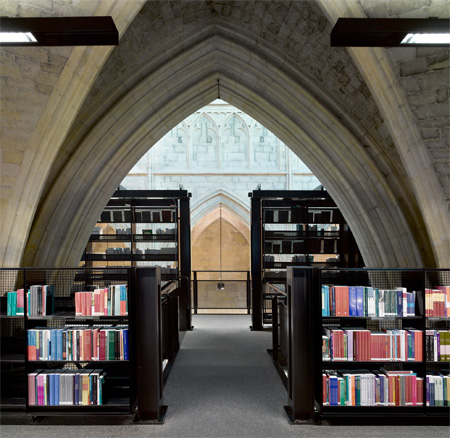 教会の図書館 | 注文住宅、家づくりのことならONE PROJECT