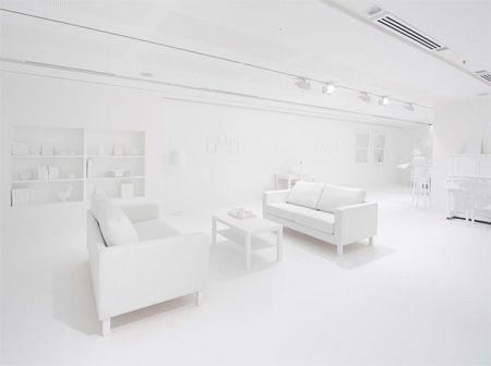草間彌生氏による真っ白い部屋に水玉のシールをぺたぺたと貼っていくことでデコレートしていく部屋