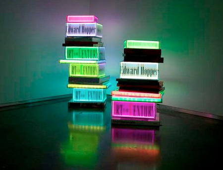 LEDで光る本