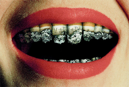タバコを吸うのが怖くなる、タバコによる害がよくわかる強烈な広告１５選