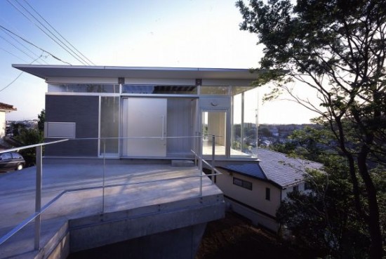 アトリエ天工人により建てられた神奈川県にある住宅「aLuminum-House」